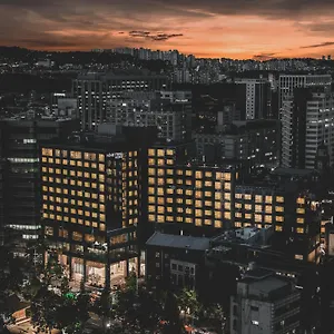 Nine Tree Premier Insadong Hotel